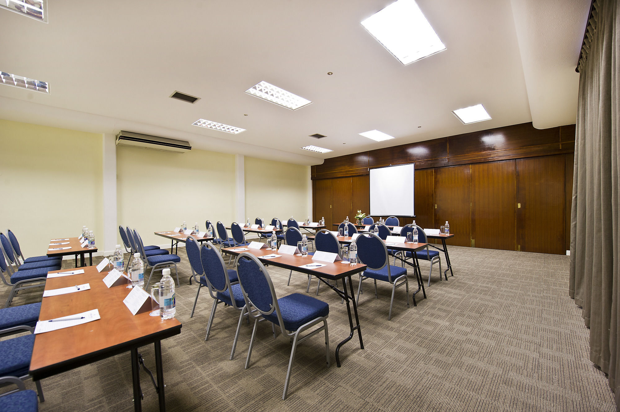 Hotel Thuringerhof Windhoek Ngoại thất bức ảnh